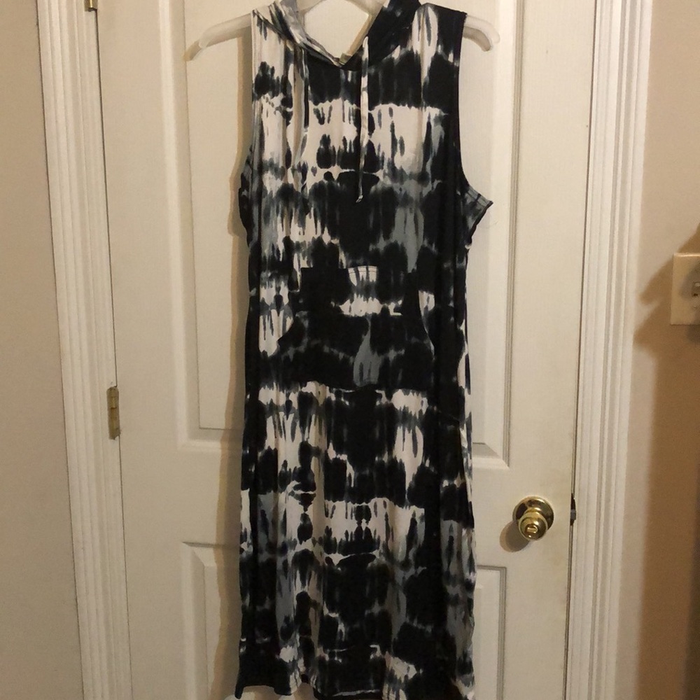 Sleeveless hooded maxi dress - Picture 2 of 8